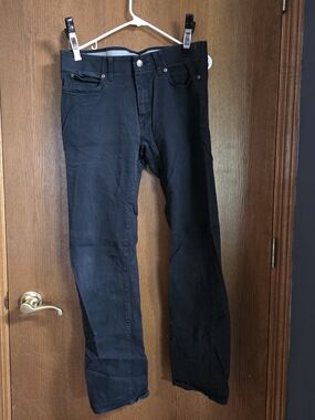Lee Men’s Straight Jeans in Black